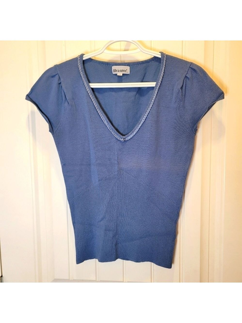 *4 for $25* Fille a suivre short sleeve sweater